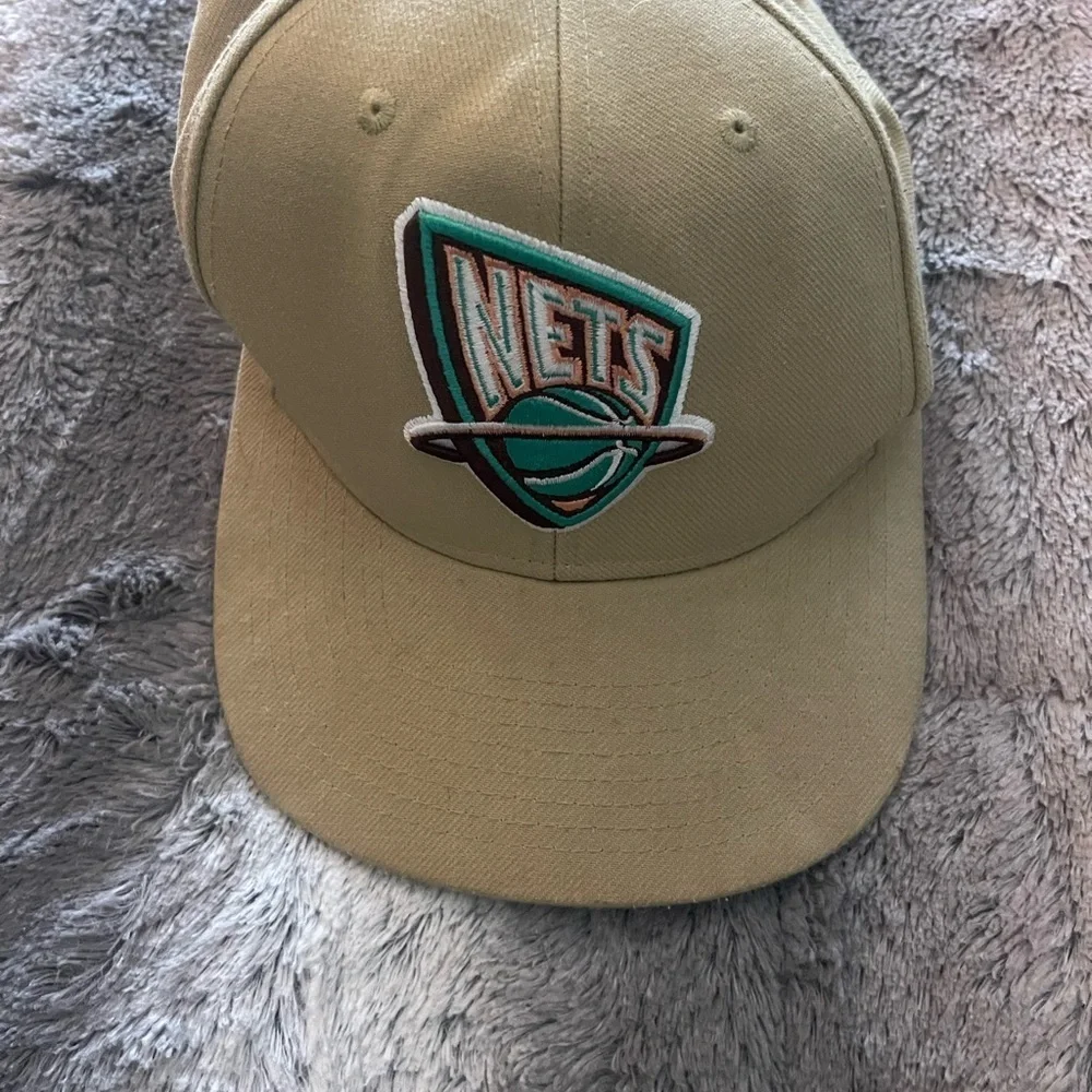 Men's New Jersey Nets Mitchell & Ness Khaki 35th Anniversary Hardwood Classics - Picture 3 of 10